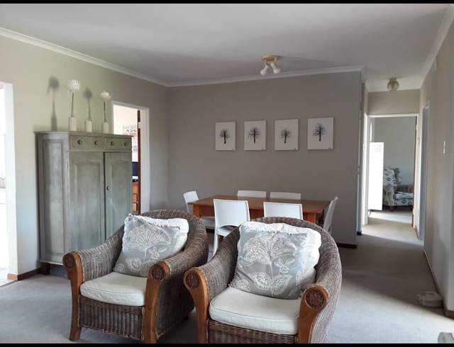 3 BEDROOM TOWNHOUSE RENTED IN LORRAINE